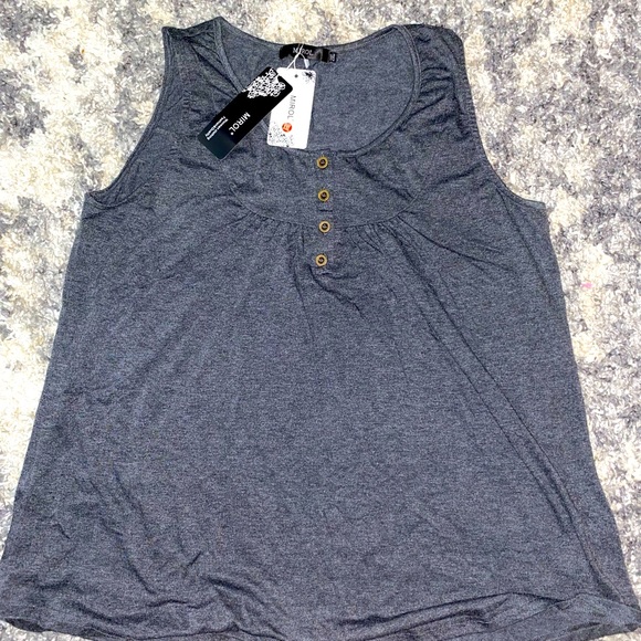Tops - Mirol grey sleeveless shirt.